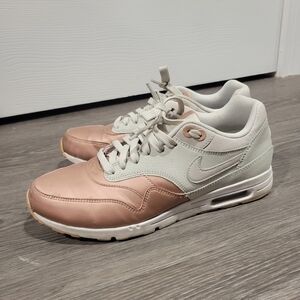Size 9.5 - Nike Air Max 1 Ultra SE Metallic Toe W 861711-001